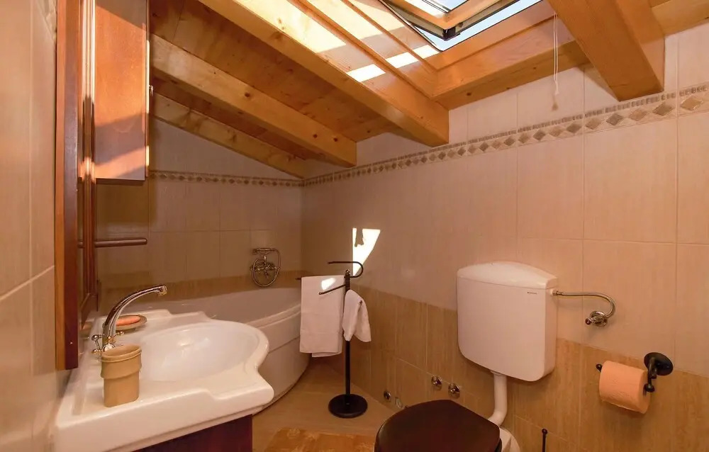 Beautiful Home in Krnica With Wifi and 2 Bedrooms
