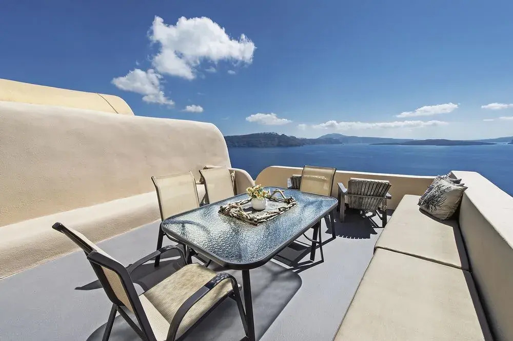 Lucky Homes - Oia