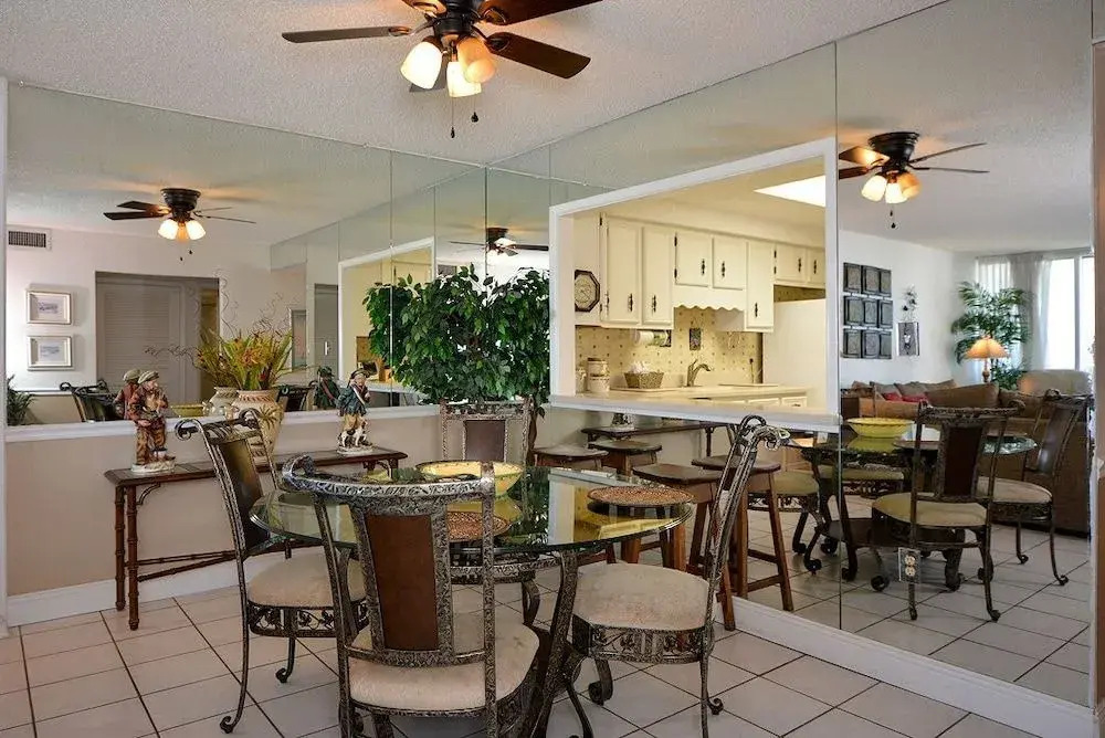 Shoreline 3044 Condo by RedAwning