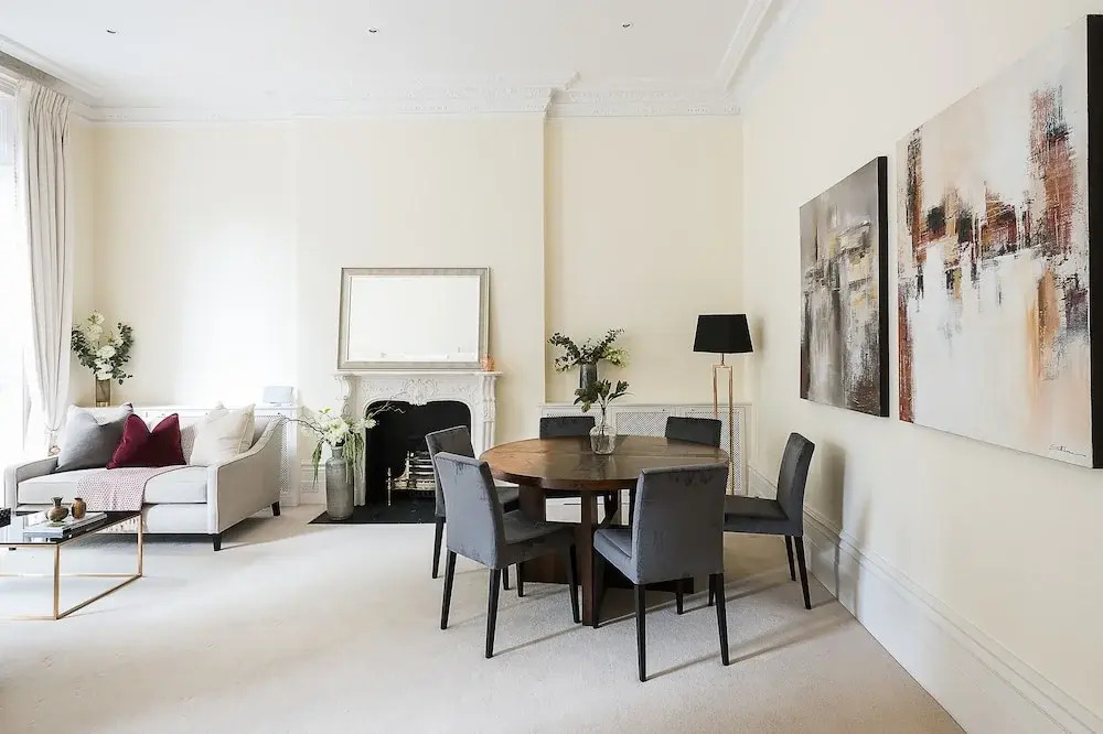 Huge, Regal 2BR Apartment Right next to Harrods!