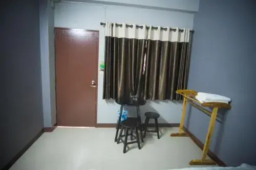 Baan Ha Guest House