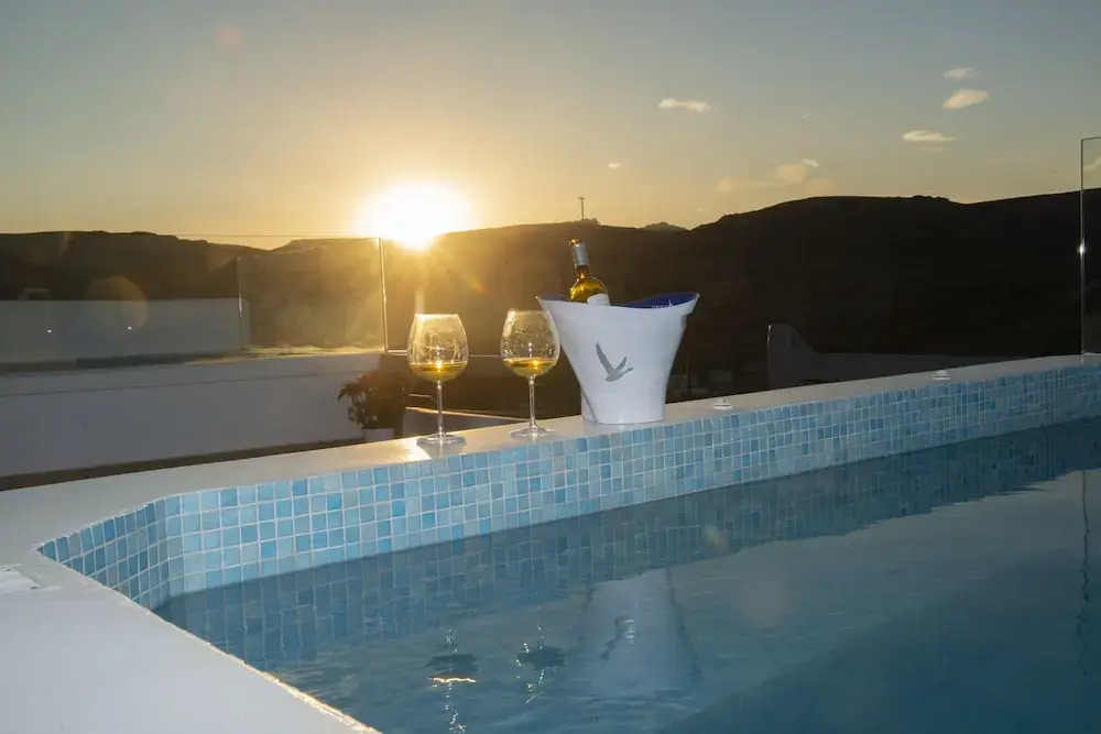 Myrsinis Luxury Suites Merchia