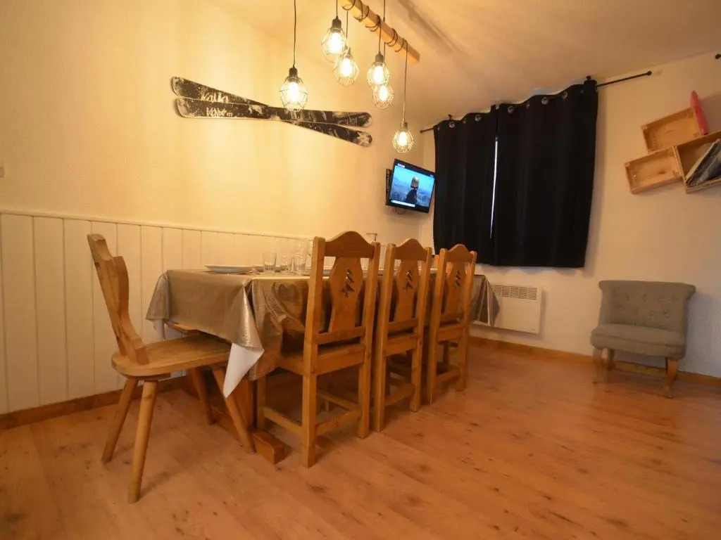 Appartement Les Menuires, 4 pièces, 8 personnes - FR-1-452-201