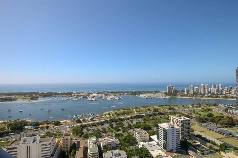 Stylish 3 Bedroom Apartment In Goldcoast