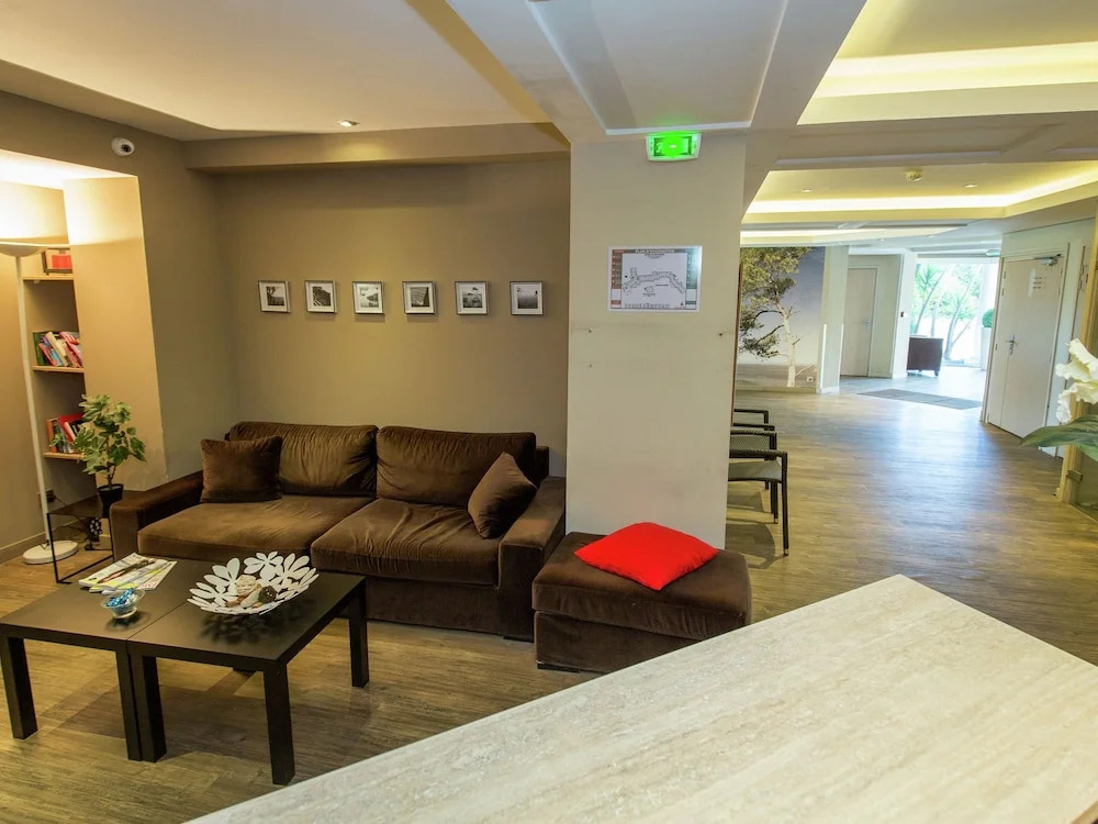 Comfortable Apartment With Dishwasher, on the Côte D'azur