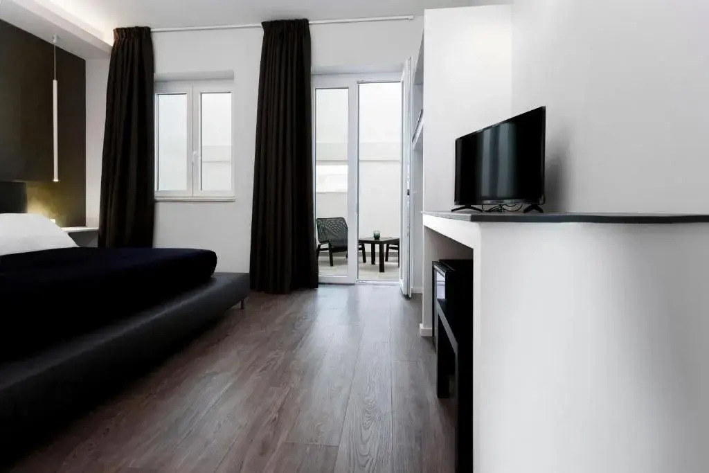 Minimal Rooms