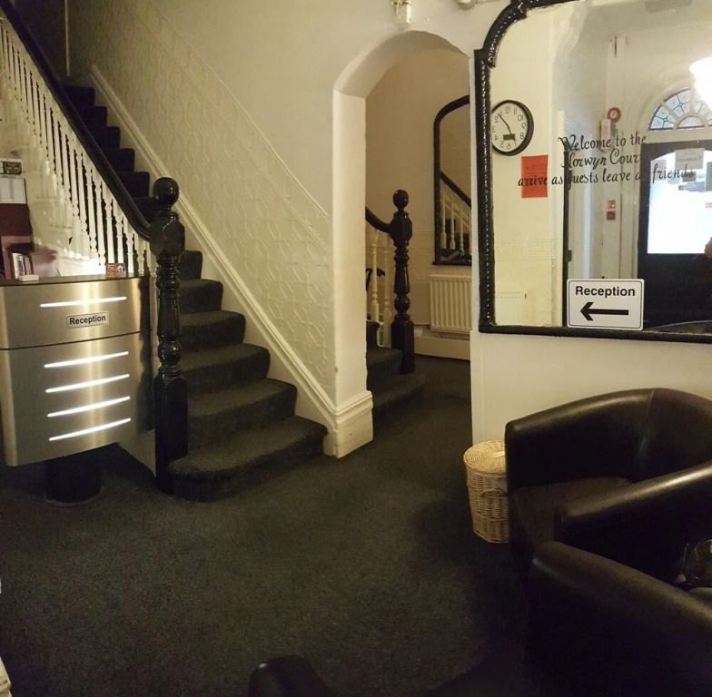 Norwyn Court Holiday Apartments