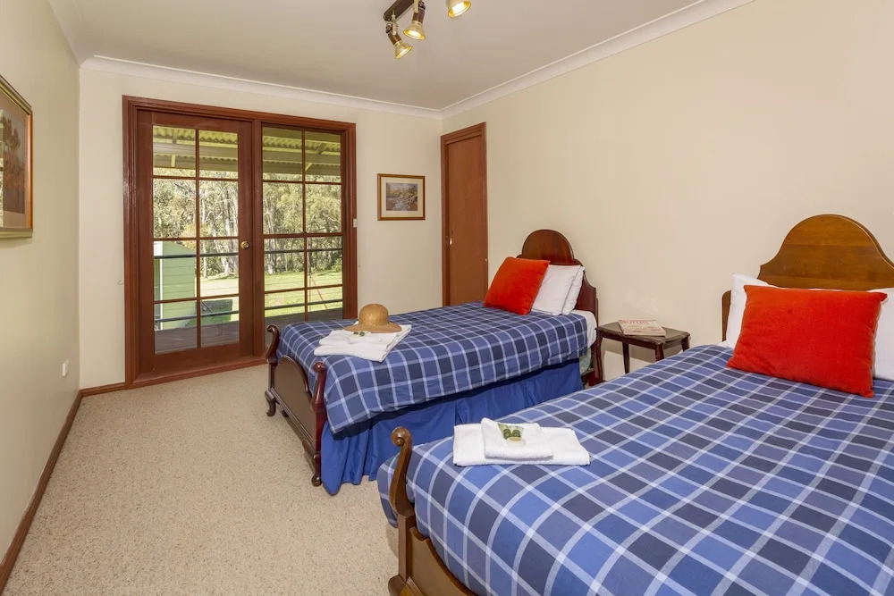 Moffat Falls Lodge