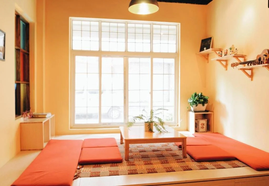 Nice House Hostel