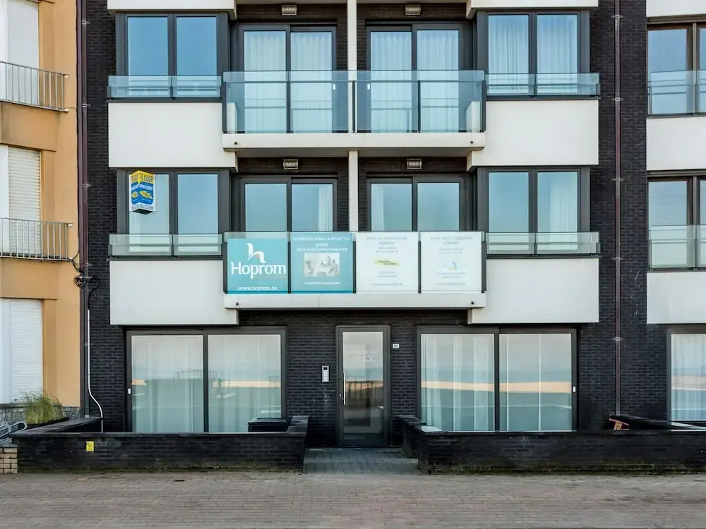 Apartment by the Beach