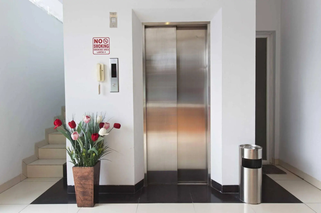 RedDoorz near Thamrin City