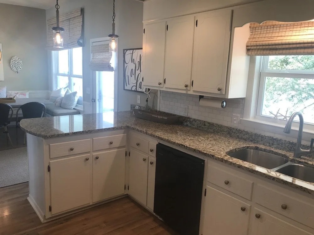 Oh Happy Day! 4 Bedroom Home