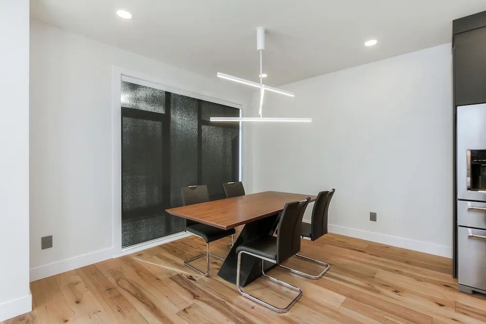 New Luxury Townhome 29