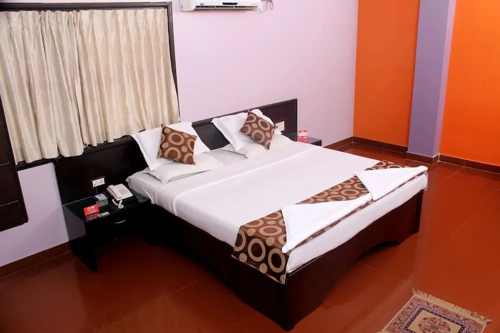 OYO 1916 Hotel Suhashini Palace