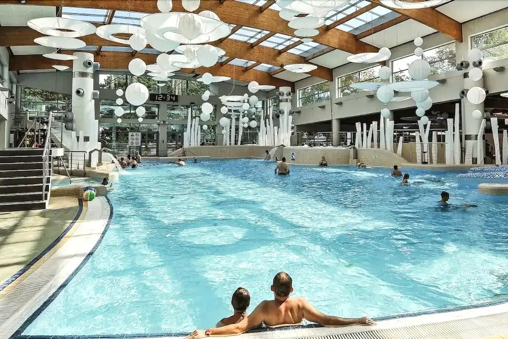 AQUA HOUSE