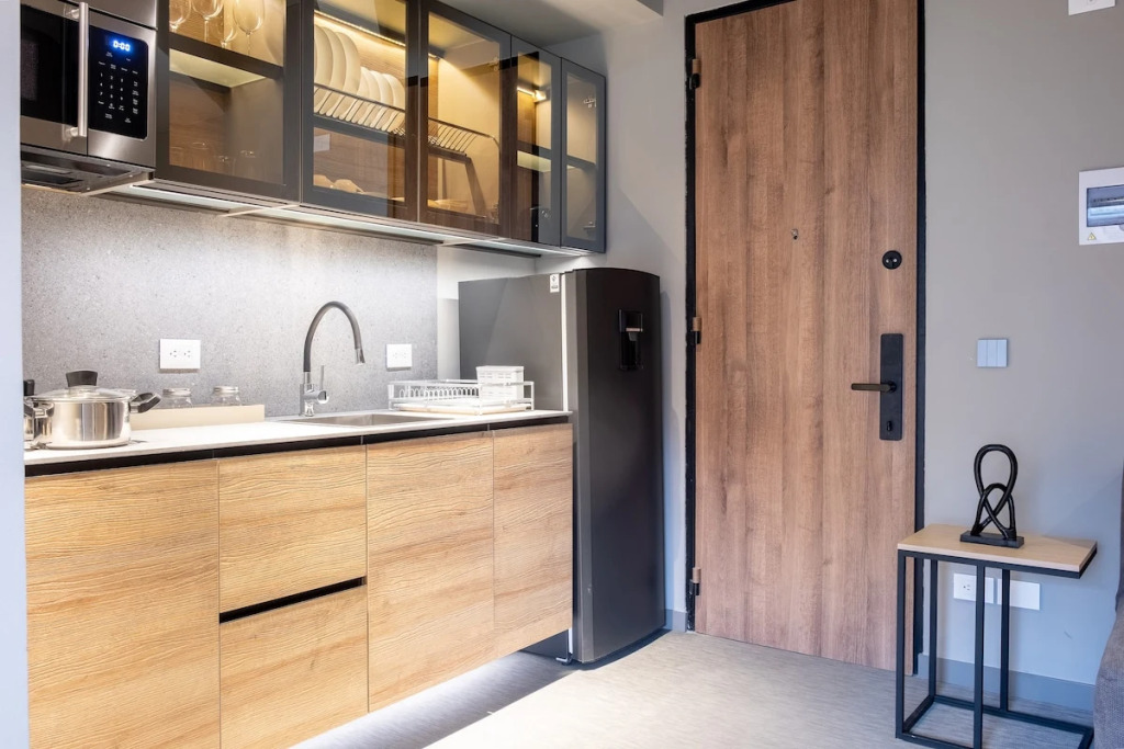 Icon 100 Studio Loft 300