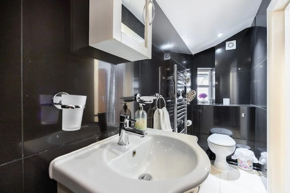 3 Bed 3 Bathroom Flat in Kensington B
