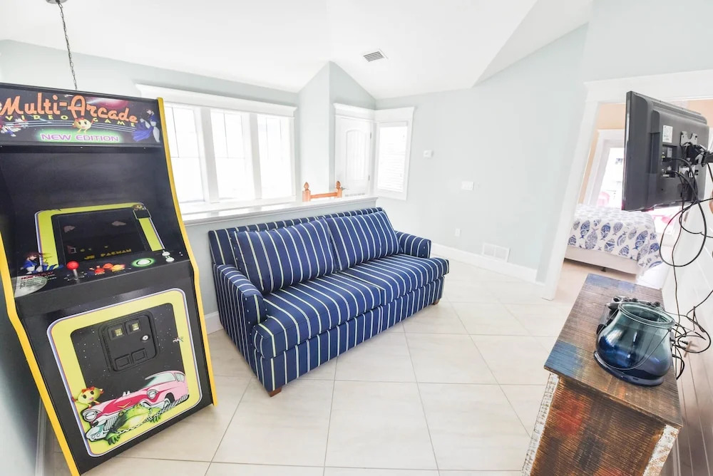 Bermuda Bay Apartment 5