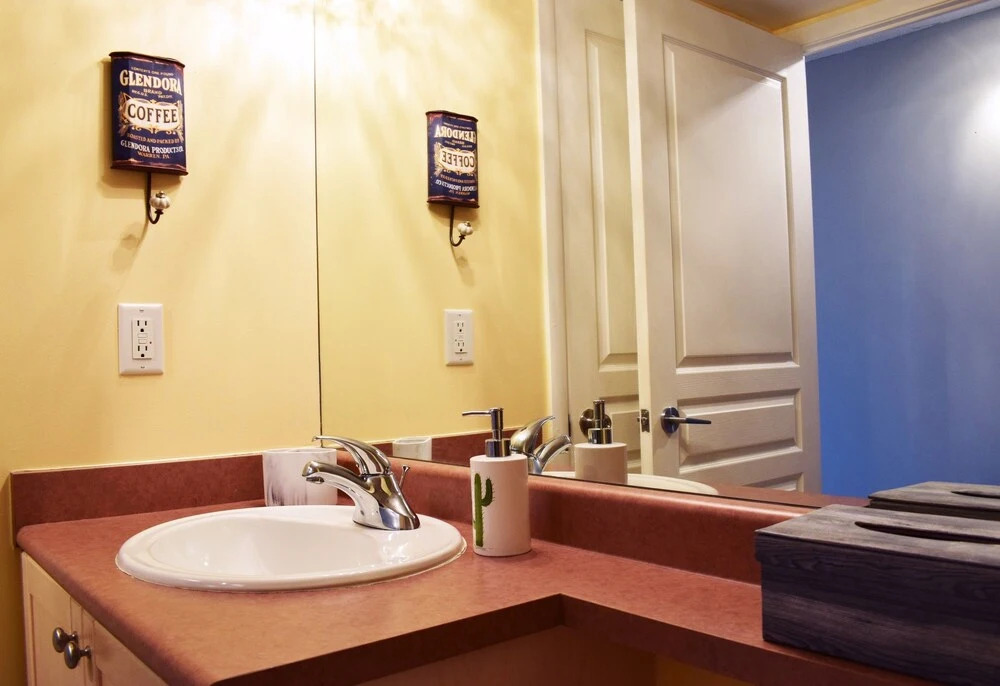 Modern High Rise 1 Bedroom in Downtown Toronto
