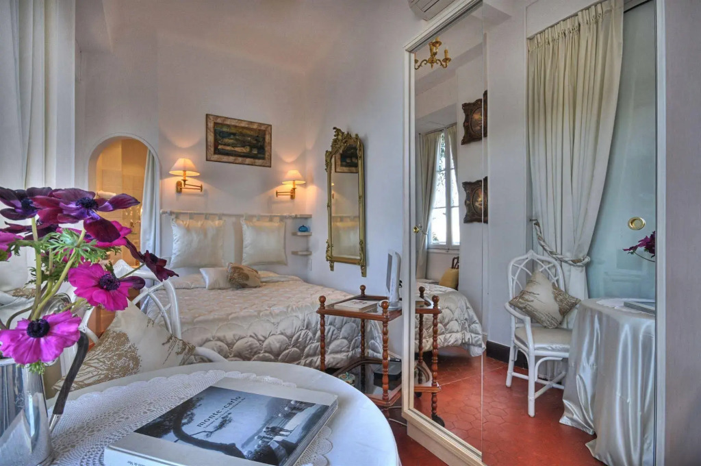 Hôtel Le Roquebrune