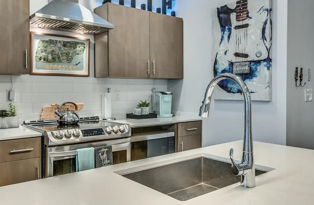 Lllume Ultramodern Community Bonus Room 1 Bedroom Condo