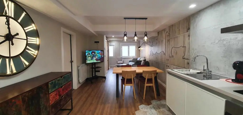 Apartamento EL PILAR Céntrico ascensor cocina WIFI en Zaragoza by lodom