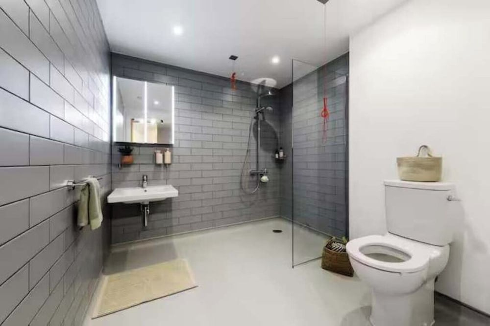 Student only Modern Ensuite at Wick park