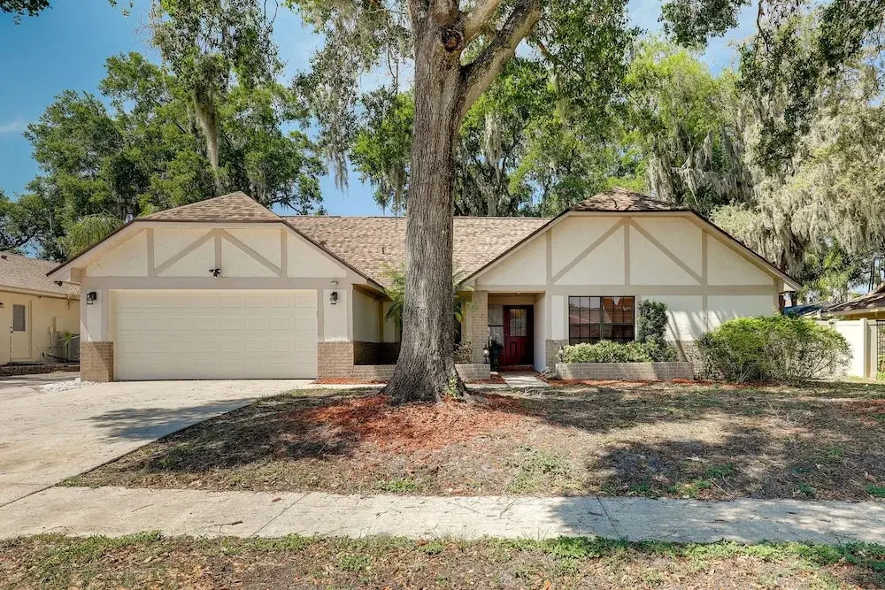 Valrico Vacation Rental 15 Mi to Tampa