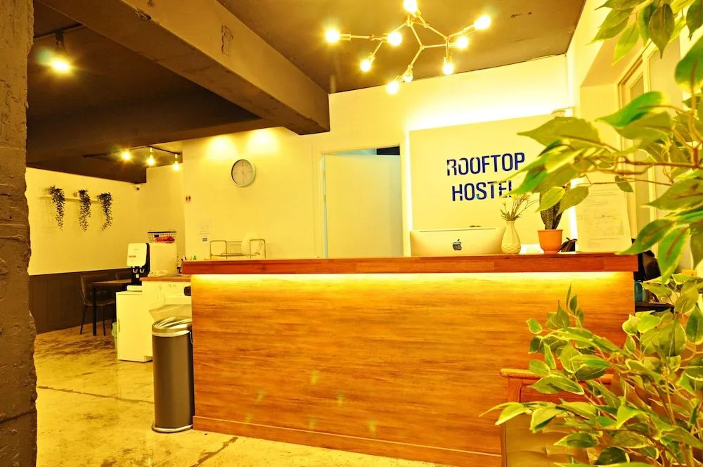 OYO Rooftop Hostel