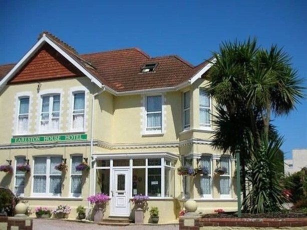 Earlston House