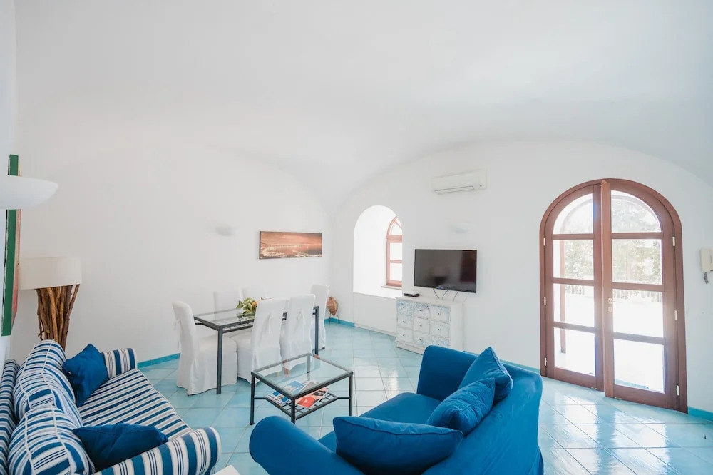 Villa Capri by MyVillaCollection
