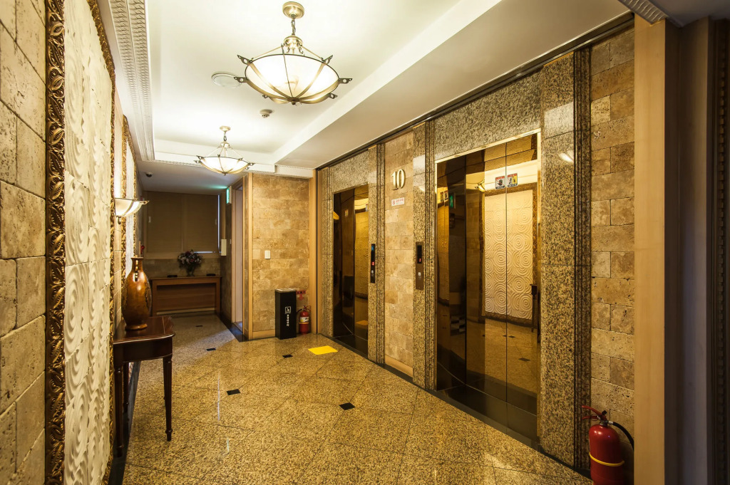 Aura Tourist Hotel