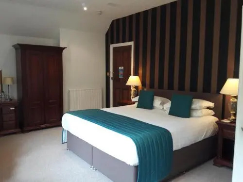 Bron Eifion Hotel