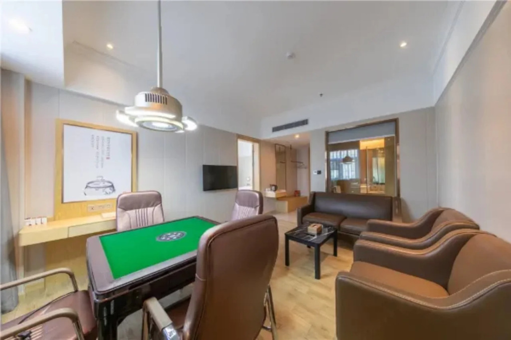 Vienna 3 Best Hotel(South Zhongshan District)