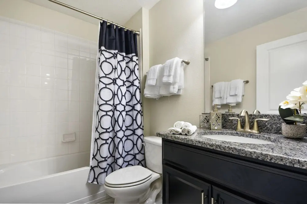Modern 5 bedroom home in Champions Gate