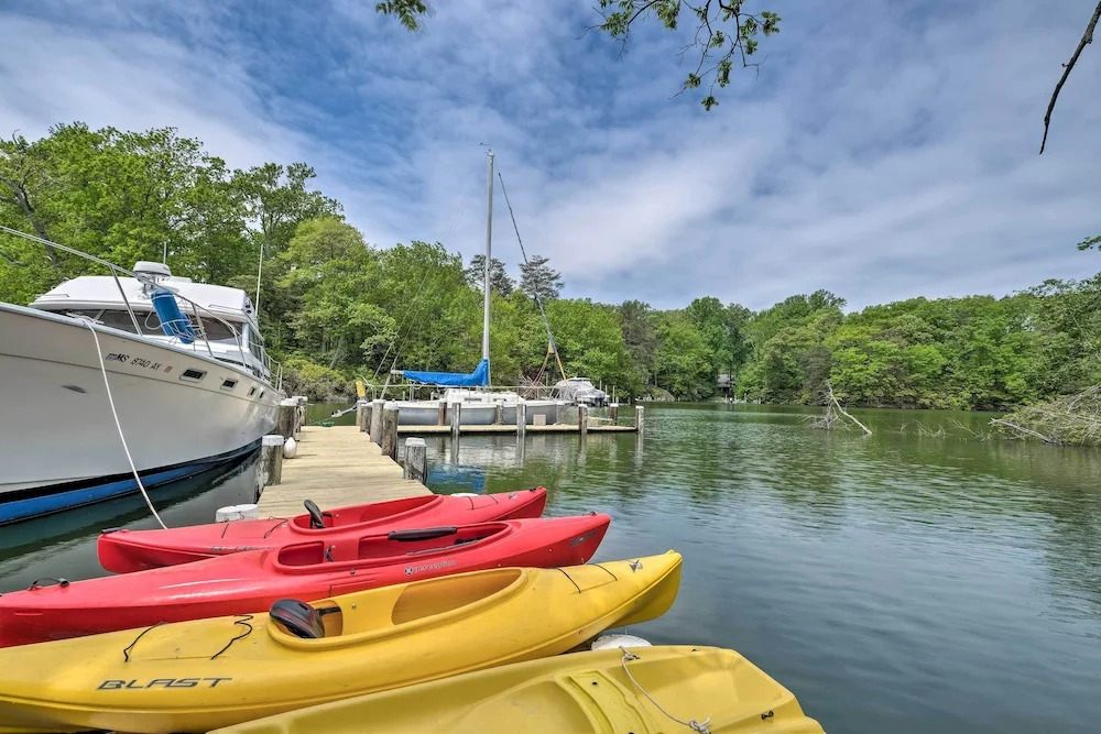 2 Mi to Lighthouse: Waterfront Home w/ Dock!