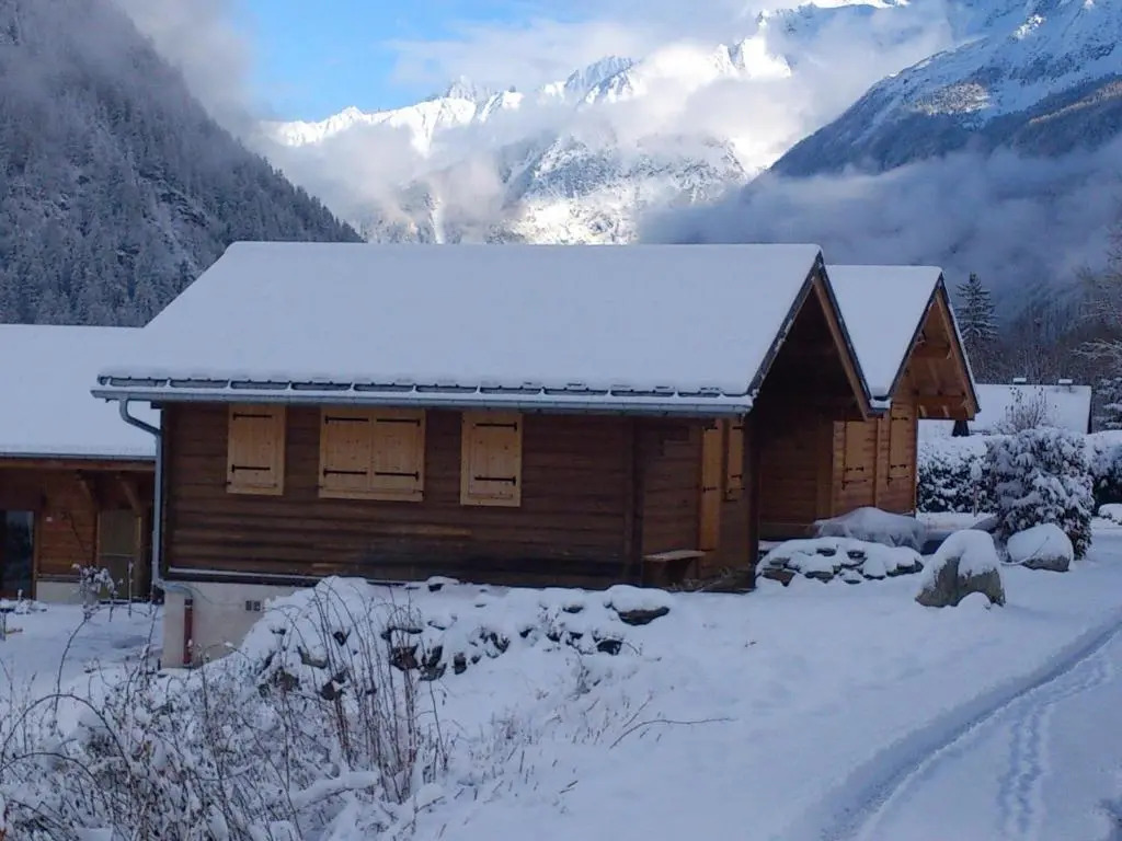 Chalet de 3 chambres avec jardin amenage et wifi a Les Houches a 2 km des pistes