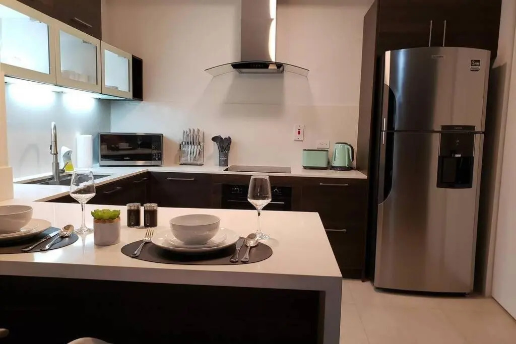 2B/R Parkhurst Paradise with Infinity Edge Rooftop Pool