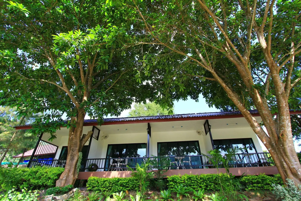 Silver Garden Resort