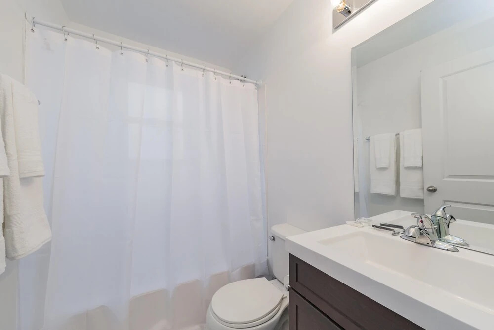 JURNY - Close to Music Row - 4 Bedroom Apartments