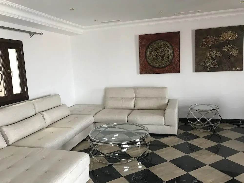 InstaStay Front line Harbor Apartment