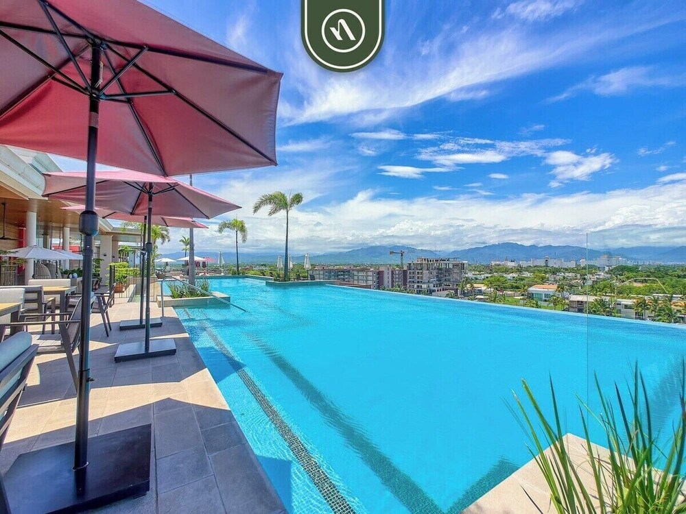 3 BR Penthouse - Nuevo Nayarit - Rooftop Pool Gym