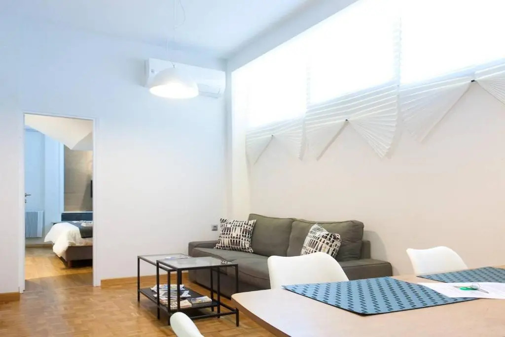TONI'S Comfy home near Acropolis with Small Garden