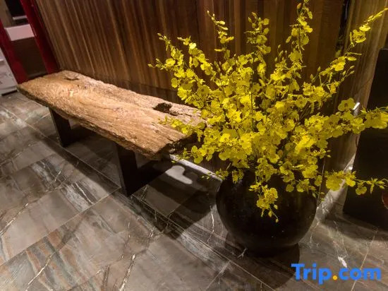 MeiZhu·Romays Hotel (Fangchenggang Cross Sea Bridge Store)