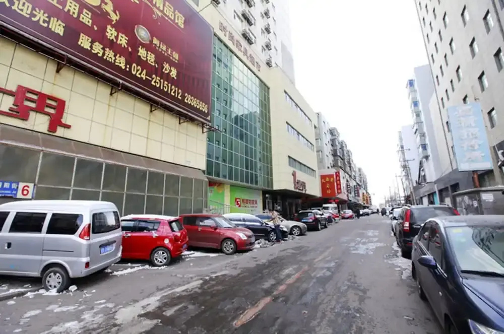72 Apartment (Shenyang Yishijie Furniture Building A)