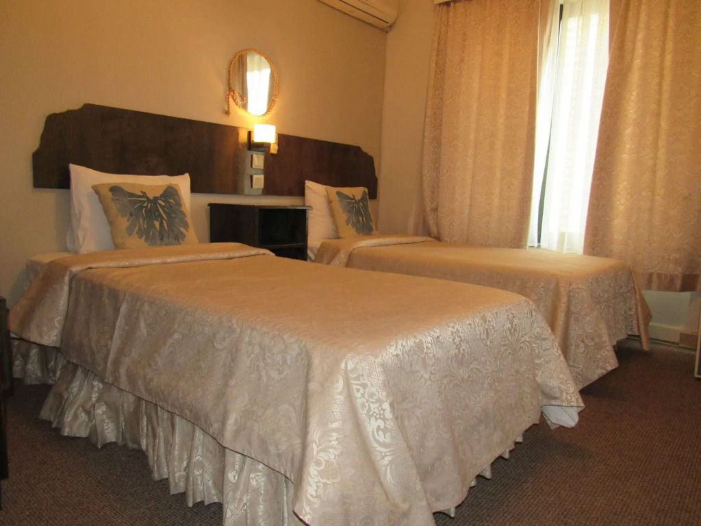 Airport Inn Hotel
