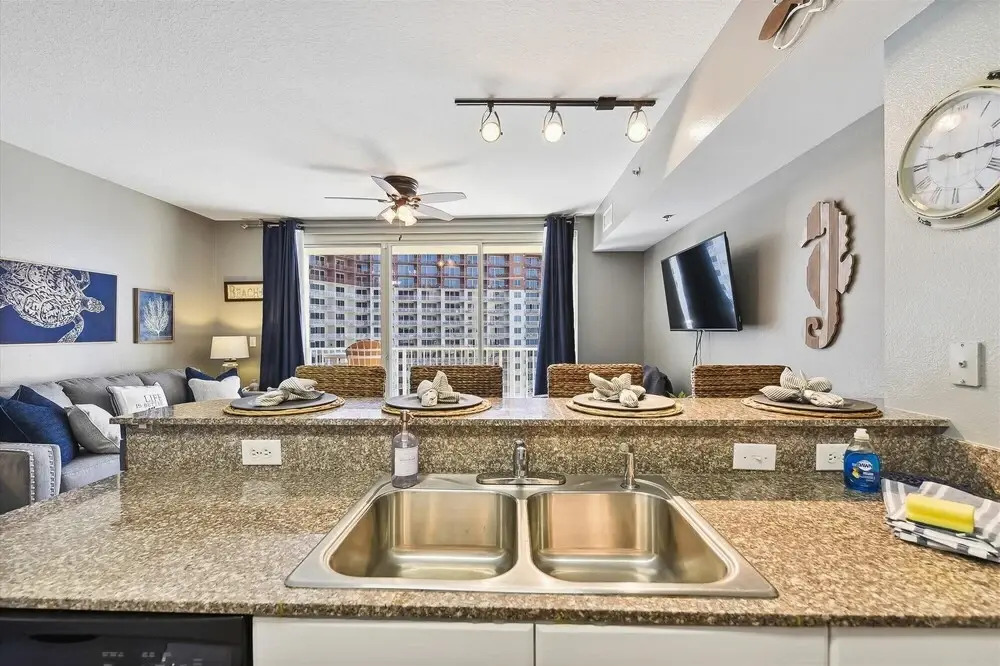 Shores Of Panama 1708 - 1bd + Bunks, Sleeps 6. Super Clean! Free Fun! 1 Bedroom Condo by RedAwning