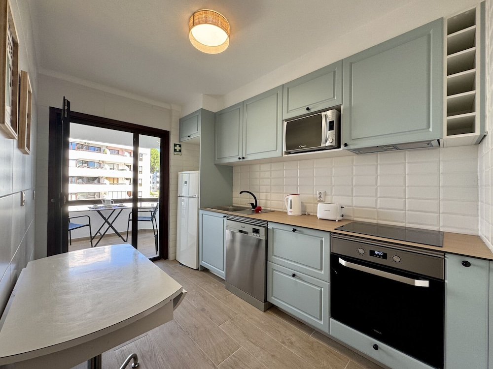 Vilamoura Summer Villa 2 With Pool by Homing