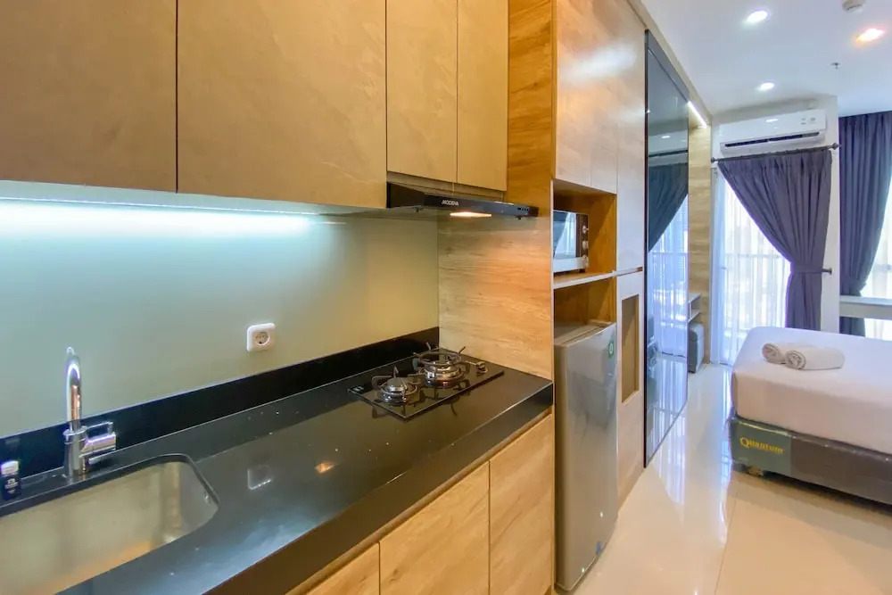 Restful And Comfortable Studio At Ciputra World 2 Apartment