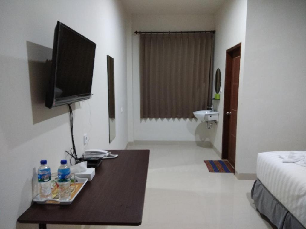 Victory Hotel